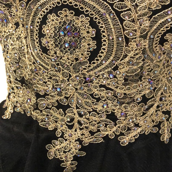 Chiffon Beads and Embroidered Prom or Wedding Gown - Picture 4 of 15